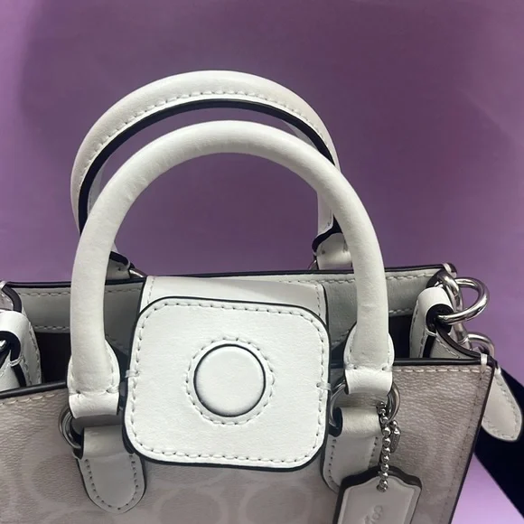 🆕🛍️Coach 🛍️🆕 - Picture 14 of 17